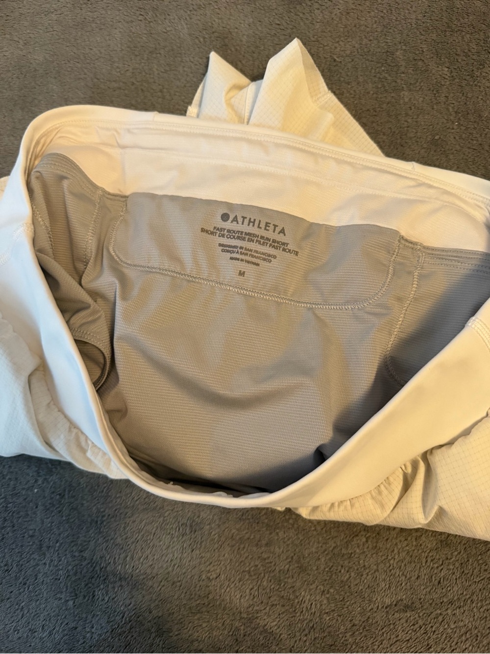 Athleta White Women's Fast Route Mesh Run Athletic Shorts - Picture 4 of 4